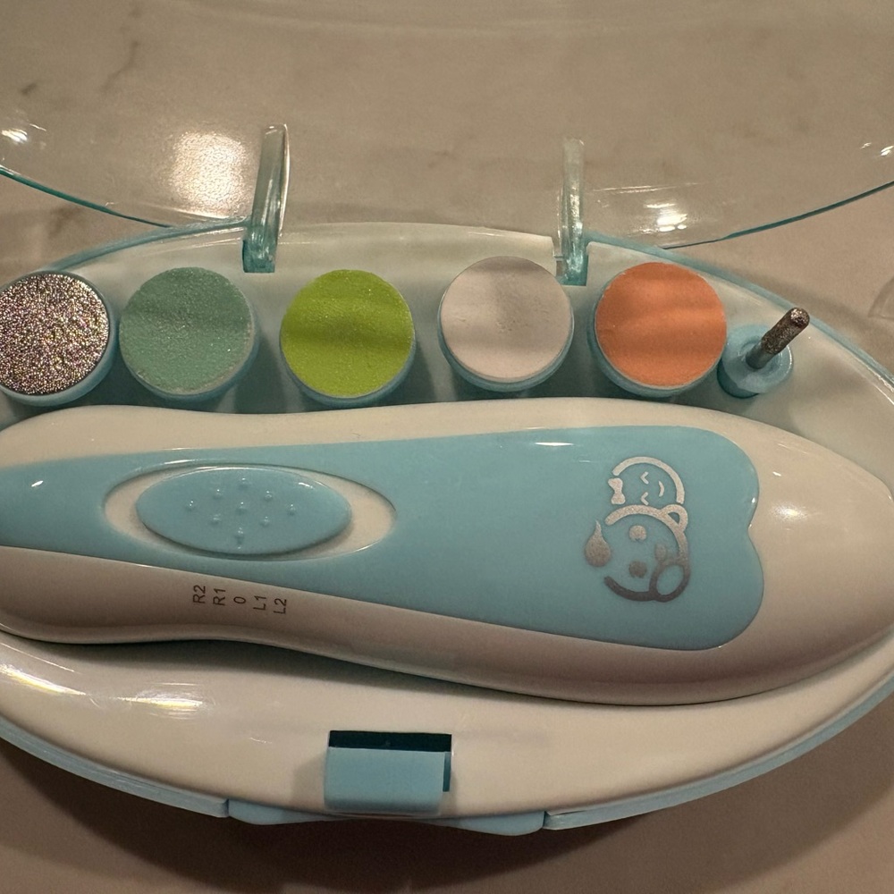 Blue and Green Bath Skin & Hair Tools Set